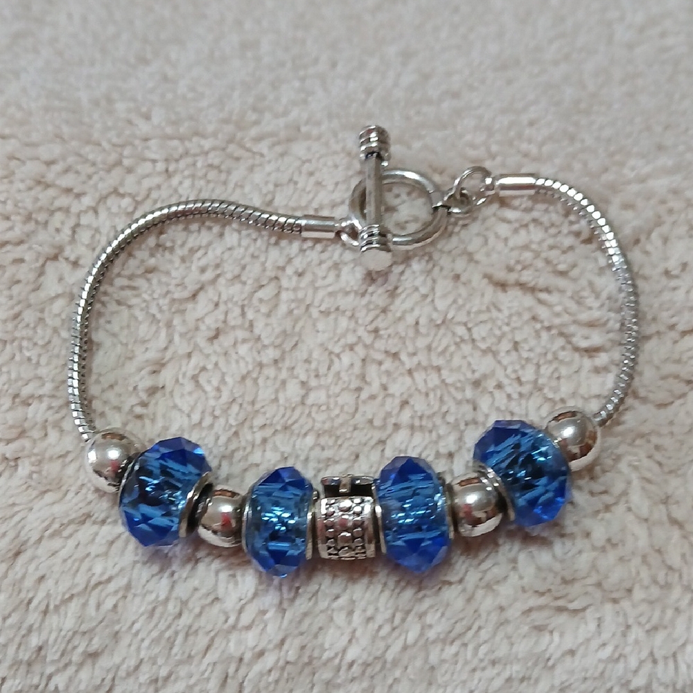 Cute Bracelet+ One